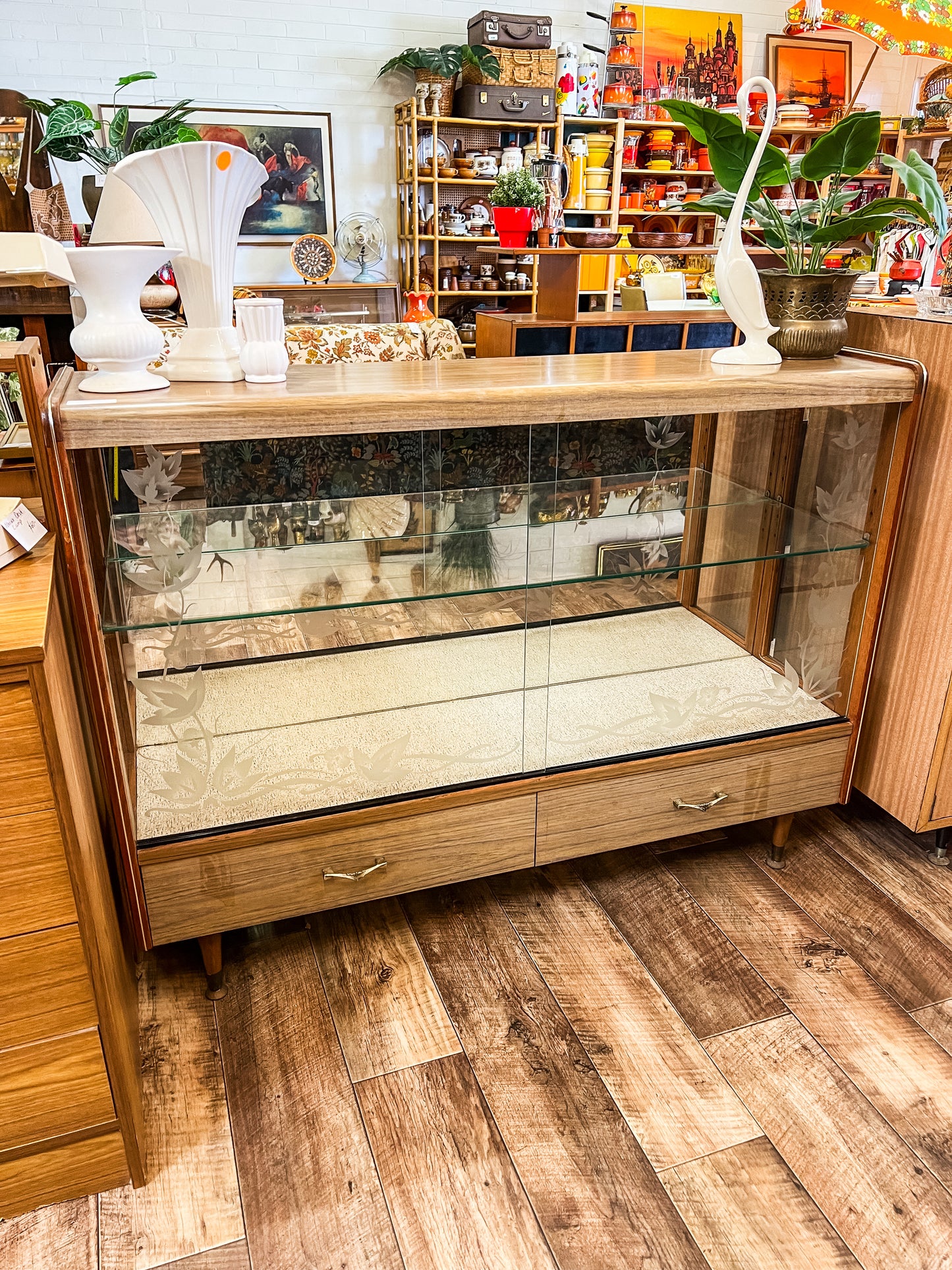 Glass Display Cabinet with Etched Floral Sliding Doors and Mirrored Back