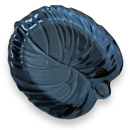 Studio Nova Black Leaf-Shaped Plate