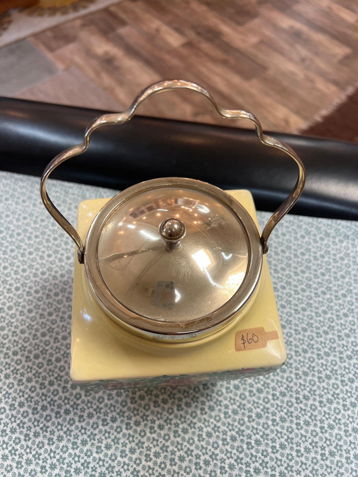 Sadler Fruit Design Biscuit Jar with Chrome Lid & Handle – Made in England