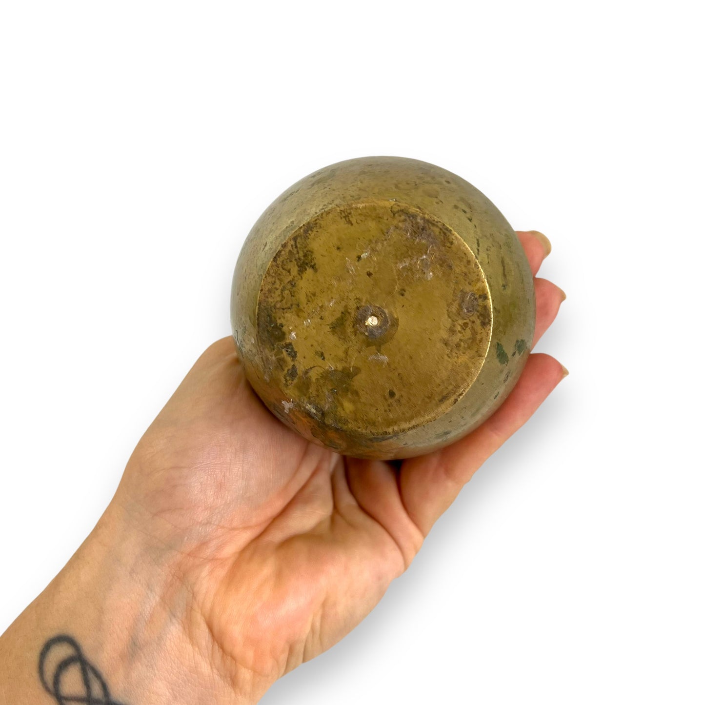 Brass vase with scalloped edge rim