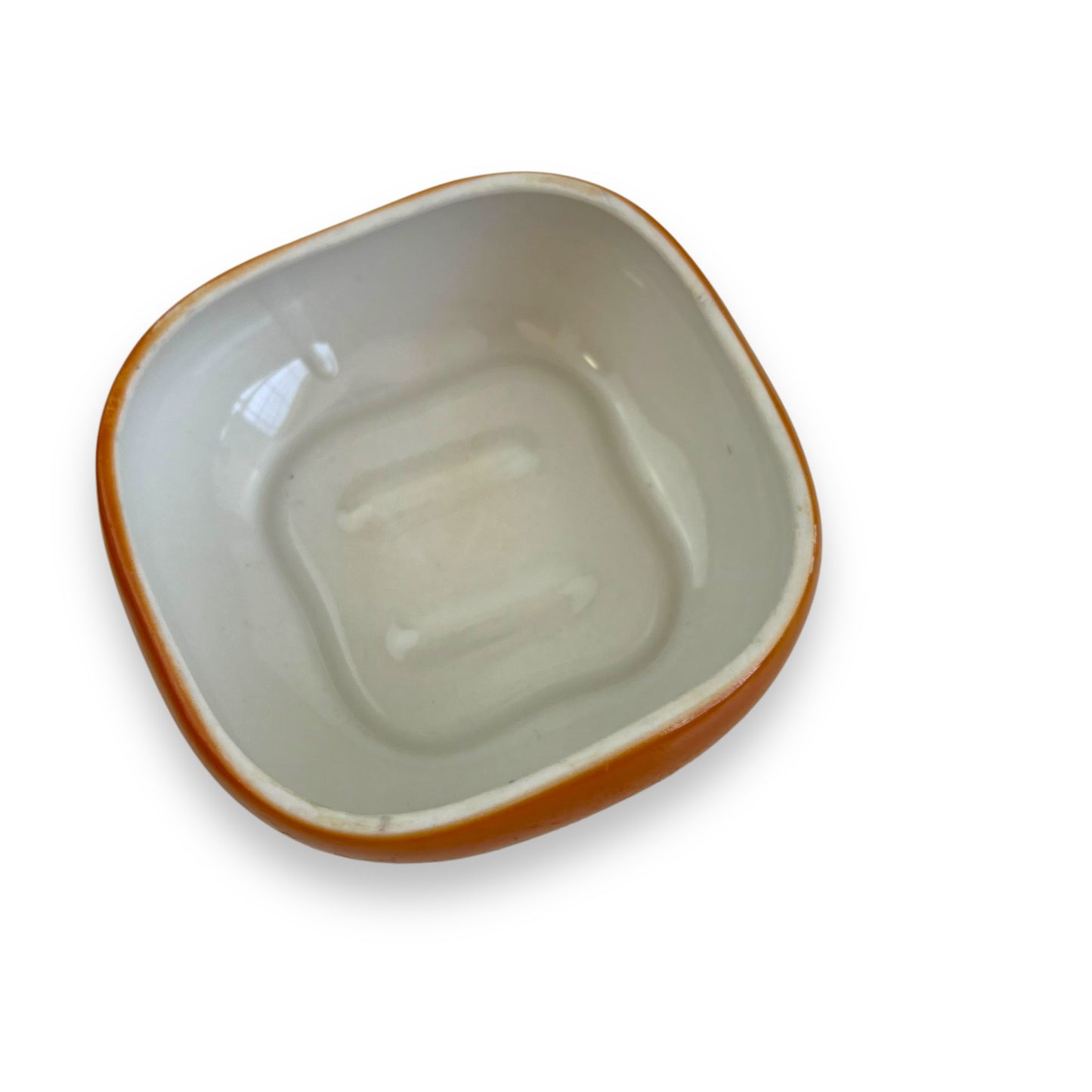 Orange pepper condiments dish with lid