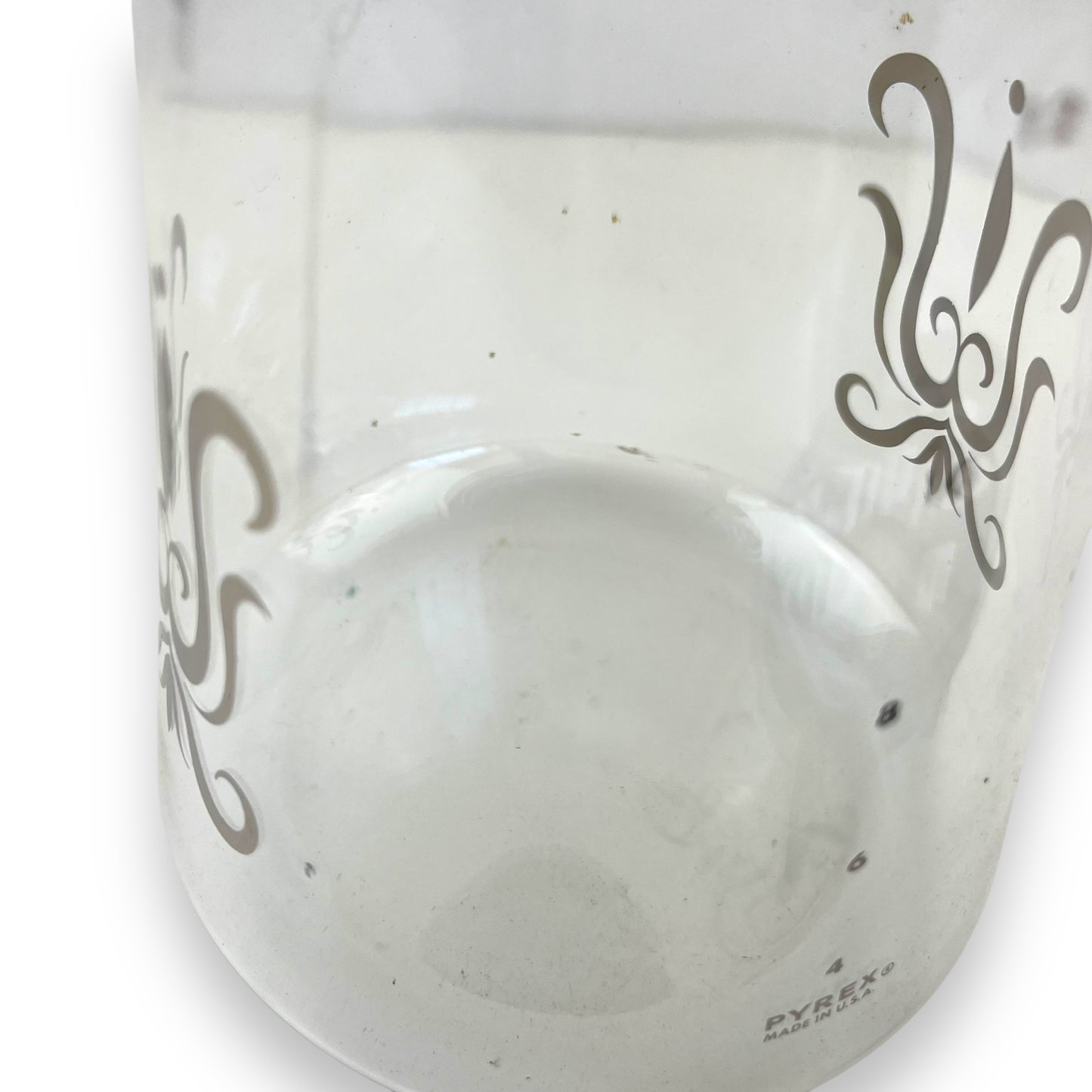 Pyrex 8-cup coffee carafe with a warming stand