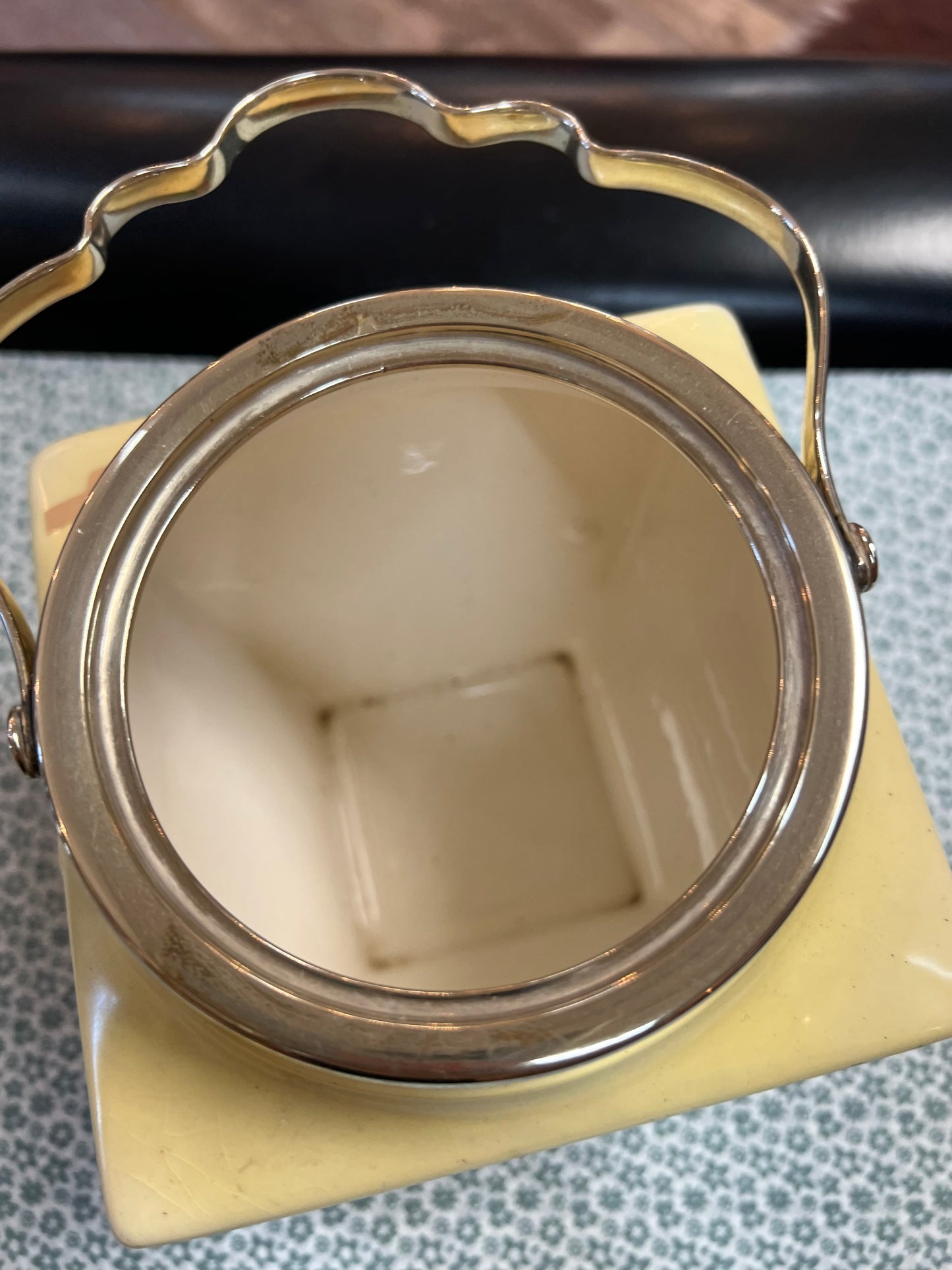 Sadler Fruit Design Biscuit Jar with Chrome Lid & Handle – Made in England
