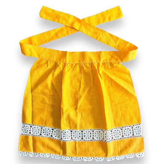 Retro yellow and white lace tie back half apron