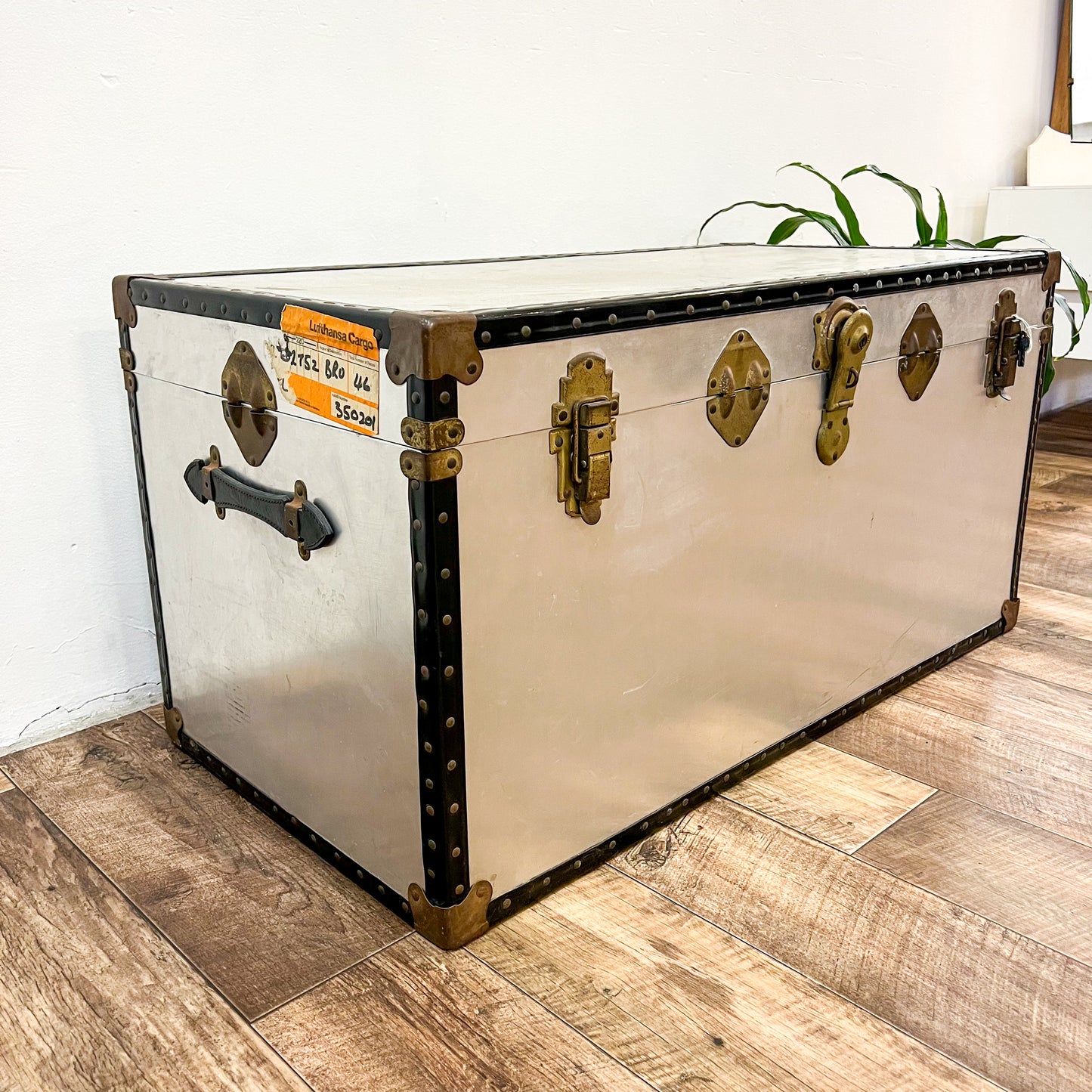 Aluminium Travel Trunk with Keys