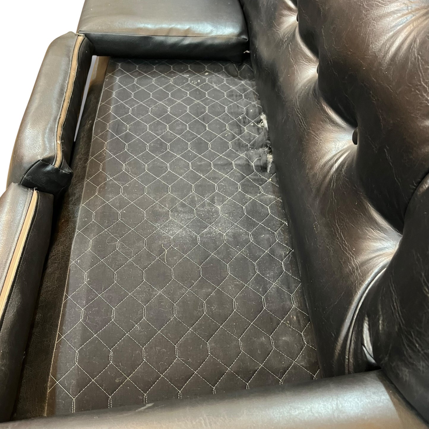 Mid-Century Black Vinyl Lounge – Retro 3-Seater Sofa