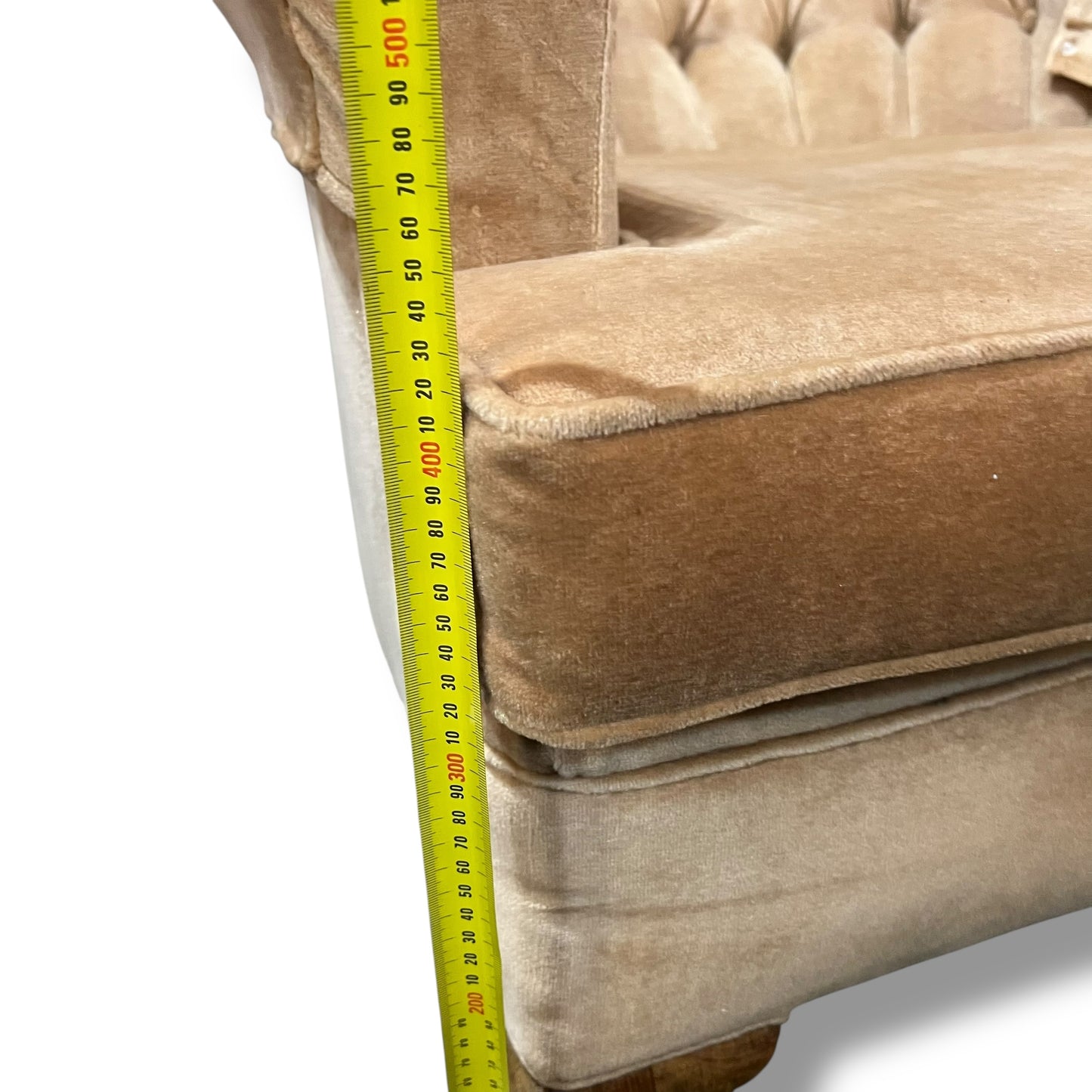 Tufted Velvet Armchair – Caramel Beige