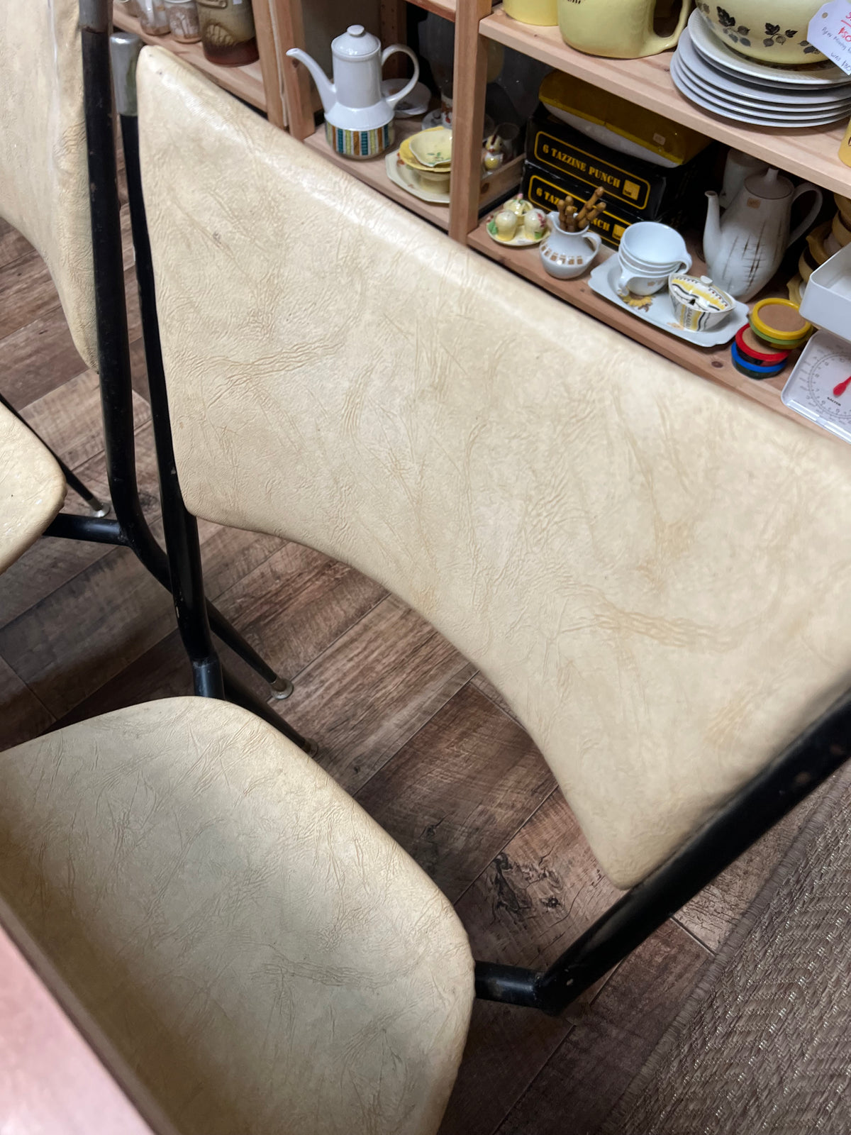 Artistoc Mitzi Dining Table & 6 Chairs