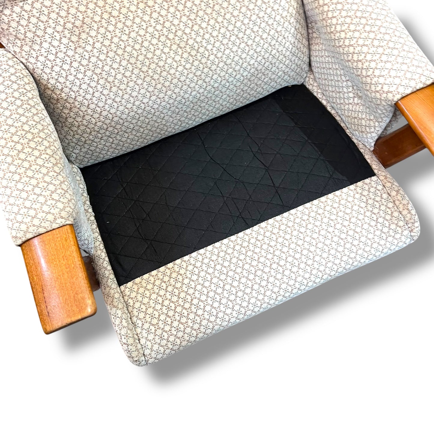Tessa T21 Swivel Lounge Chair