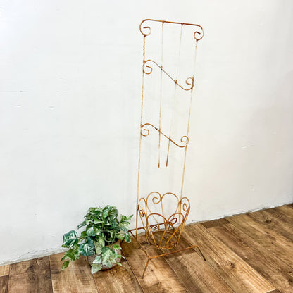 Vintage Garden Plant Pot Stand for climbing plant