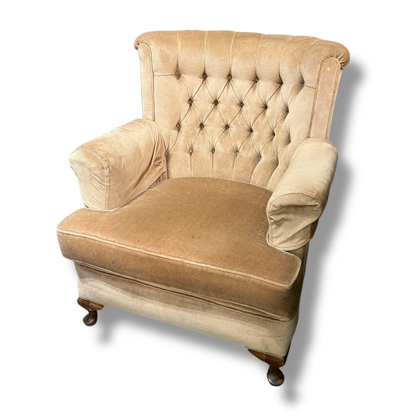 Tufted Velvet Armchair – Caramel Beige