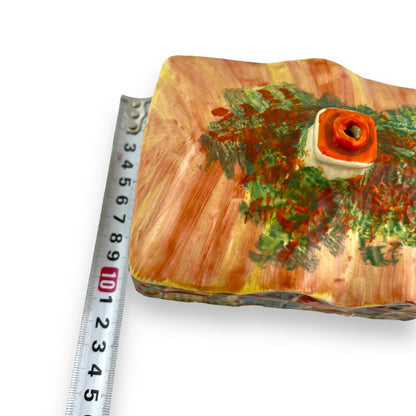 Cottage shaped butter dish lid