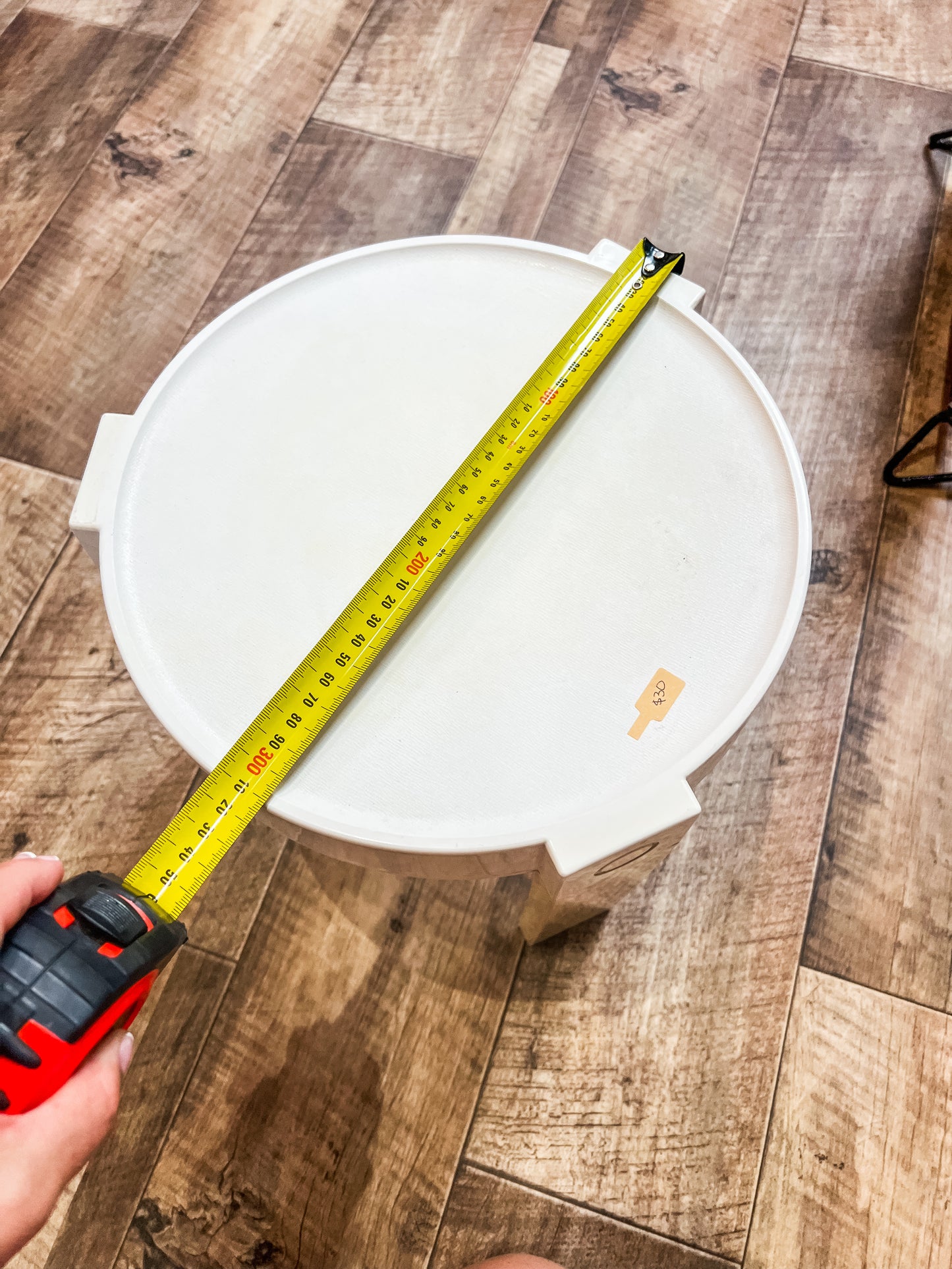 Round Side Table / Plant Stool – Two Tone Cream Plastic