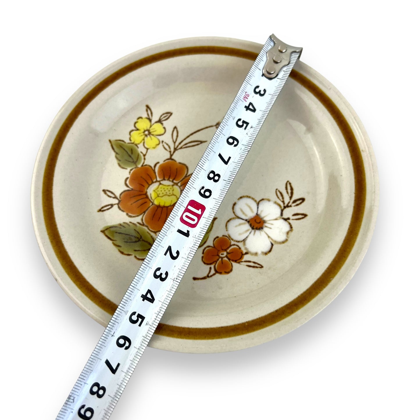 Mountain Wood Collection “Trellis Blossom” Stoneware Plates – Set of 2