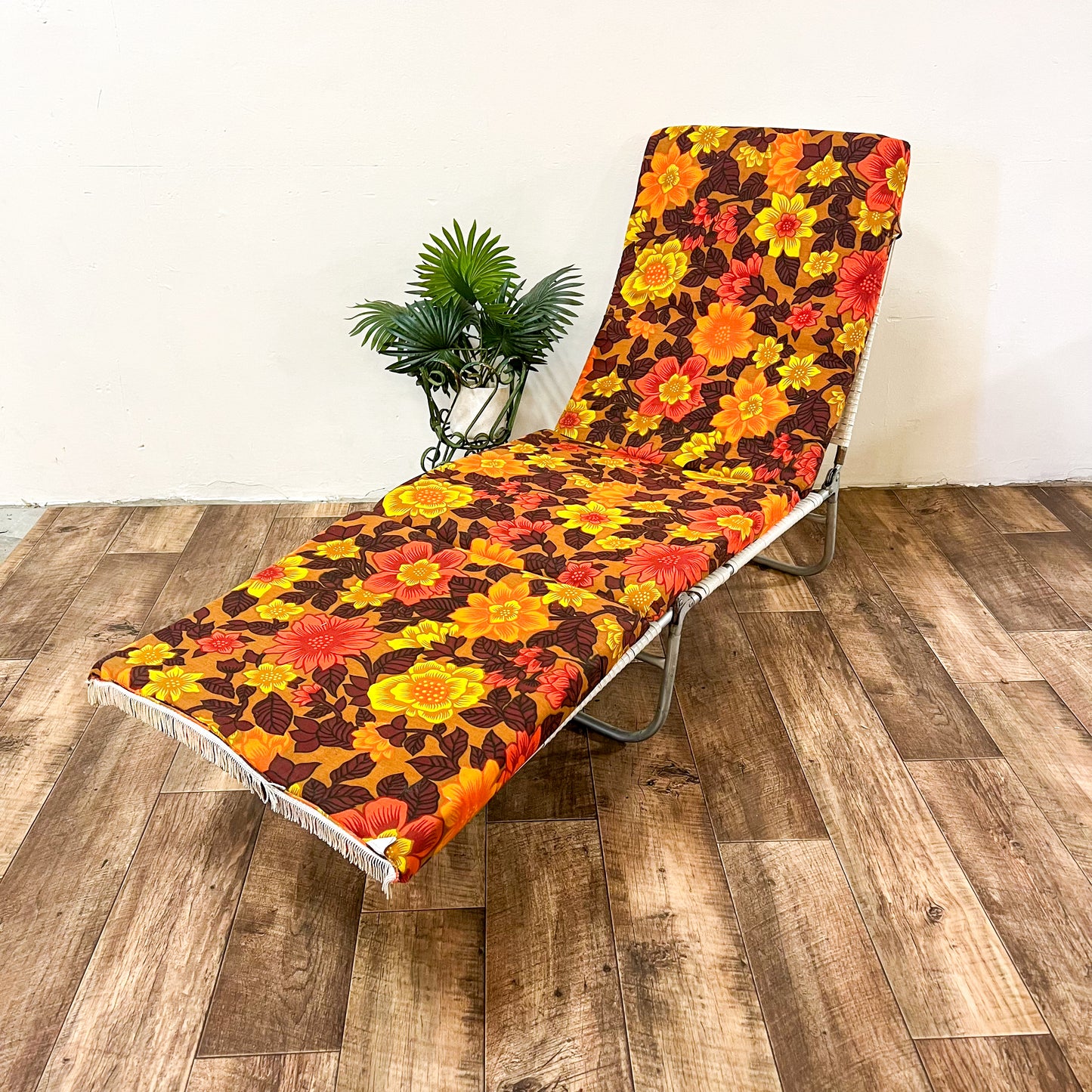 Retro Flower Sun Lounger Cushion