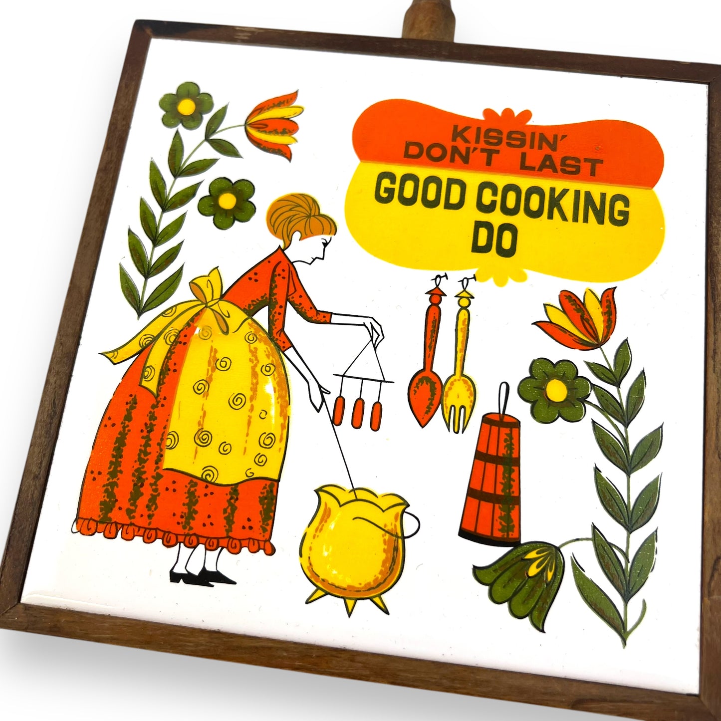 Tile Trivet – “Kissin’ Don’t Last, Good Cooking Do” – Made in Japan