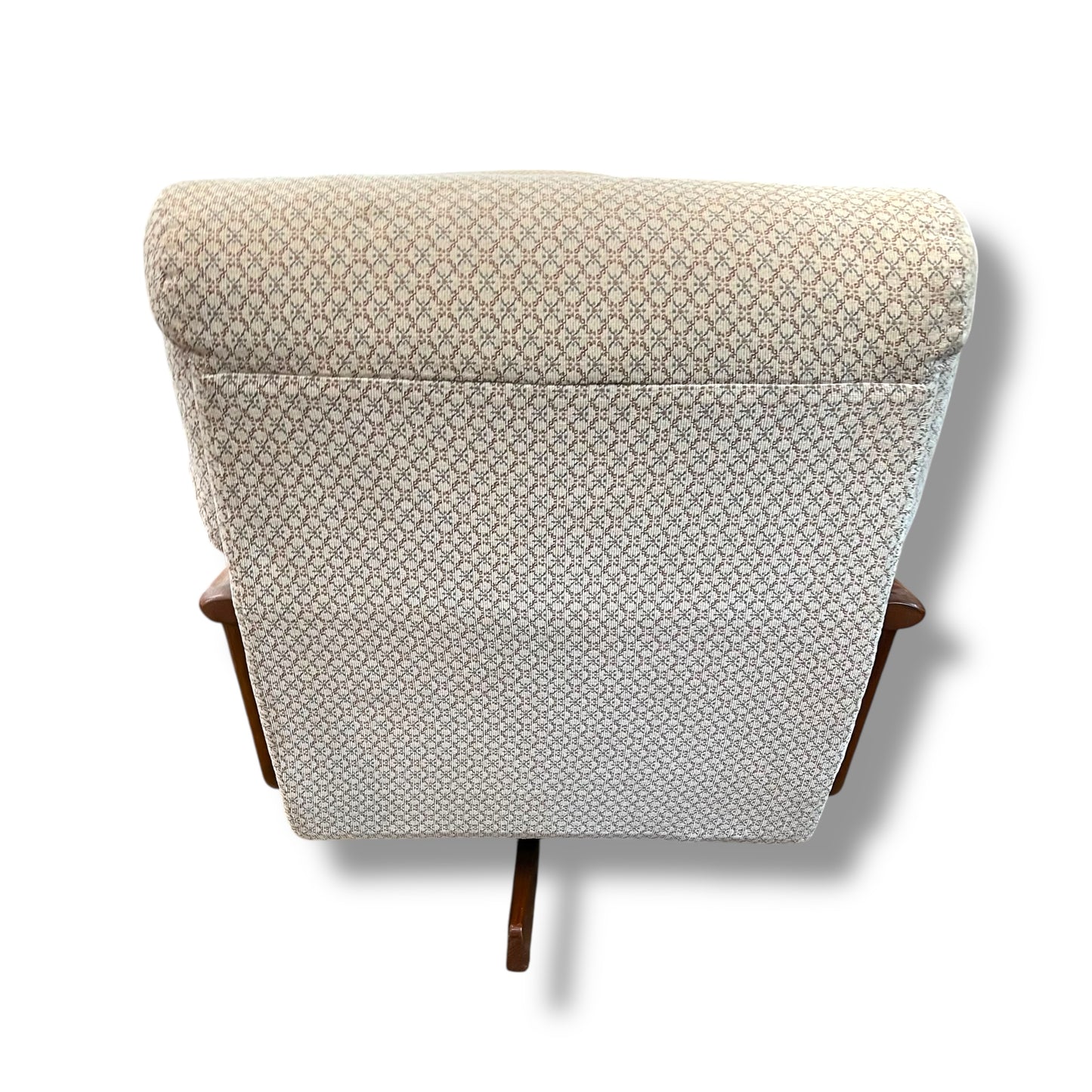 Tessa T21 Swivel Lounge Chair