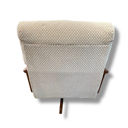 Tessa T21 Swivel Lounge Chair