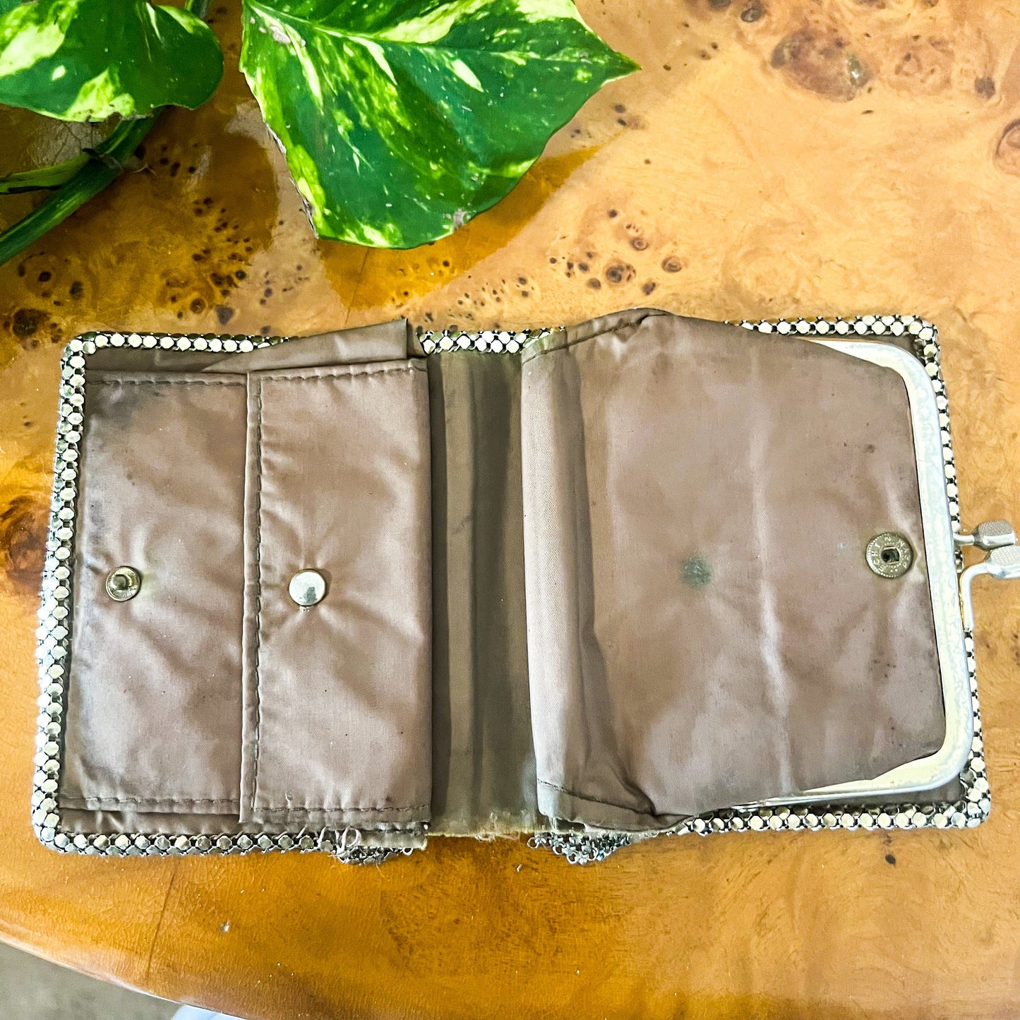 Gold Women’s Mesh Wallet