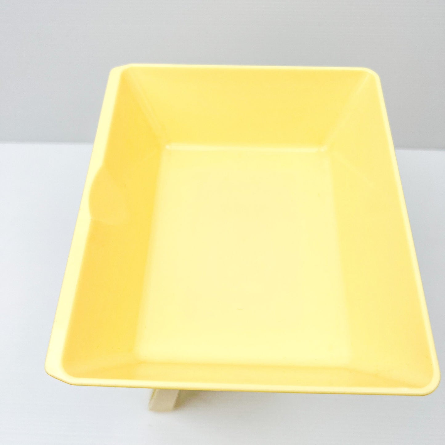 Retro yellow plastic kitchen scales - Made in Hong Kong