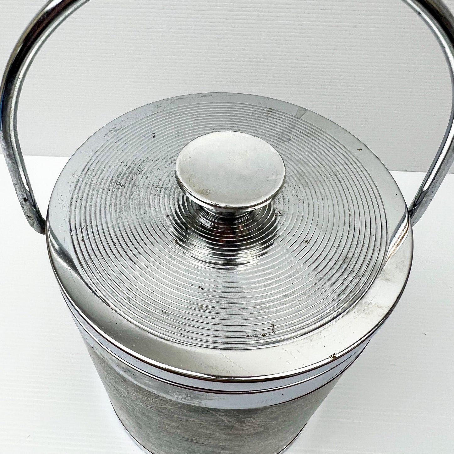 Map pattern ice bucket