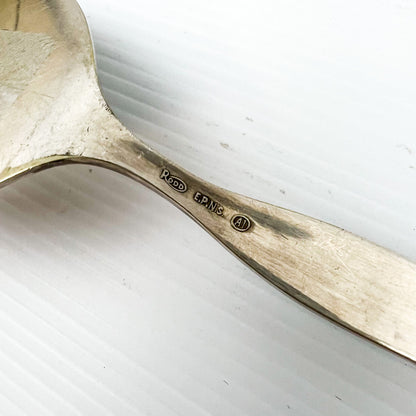 Silver cake serving utensil