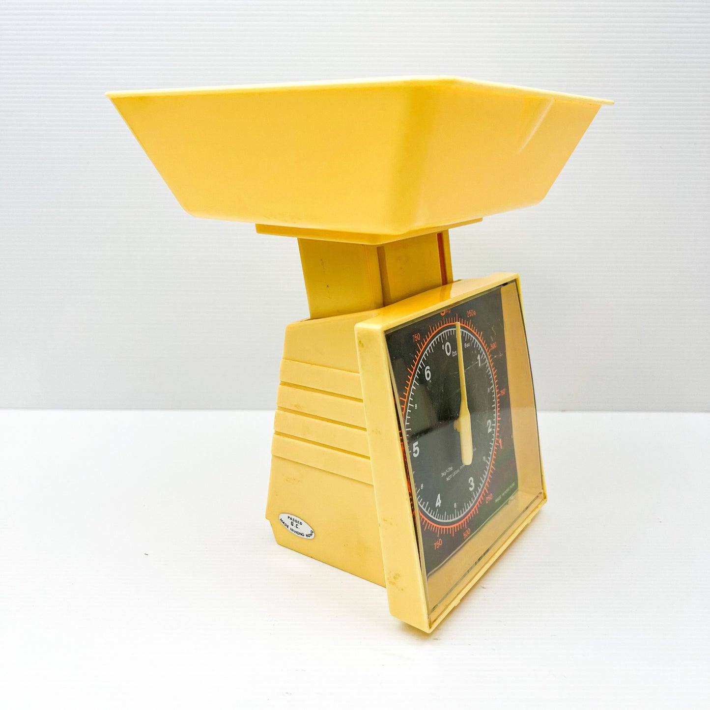 Retro yellow plastic kitchen scales - Made in Hong Kong