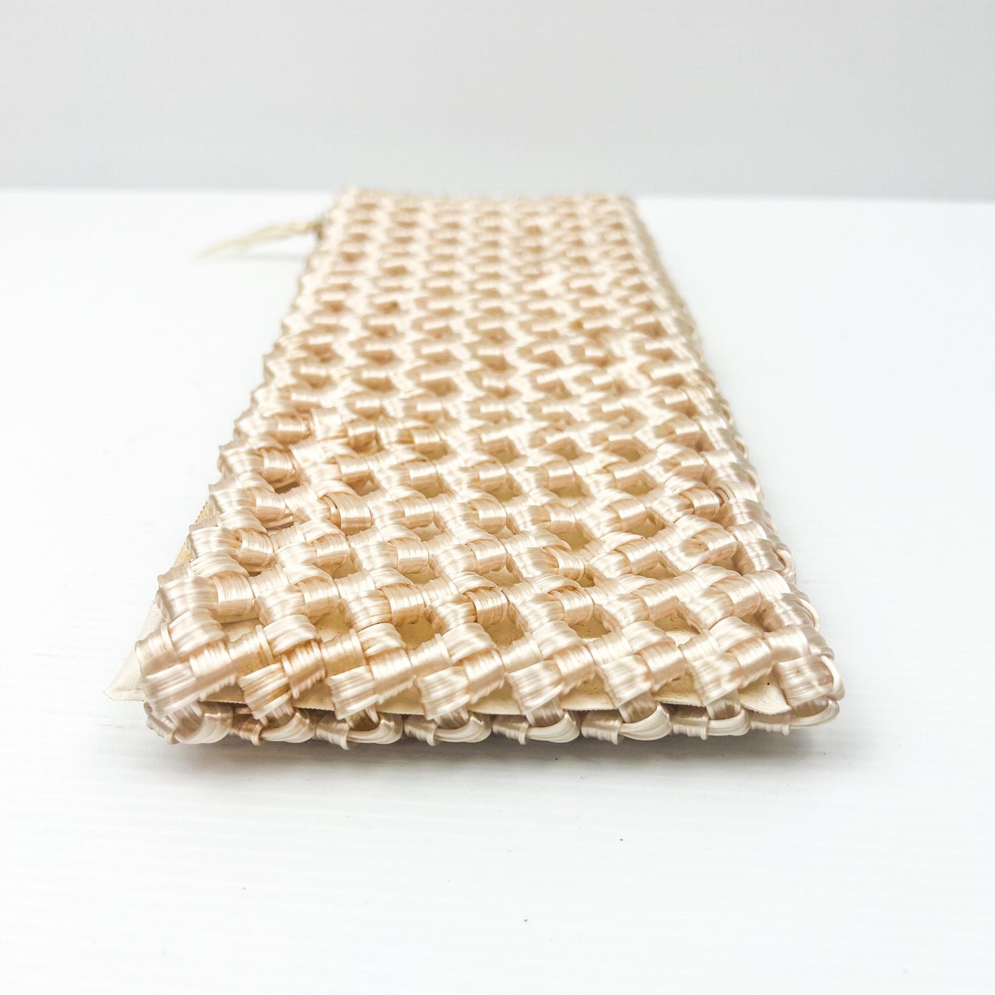 Vintage woven creamy white clutch bag