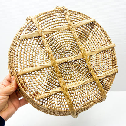 Woven Seagrass round tray with two handles