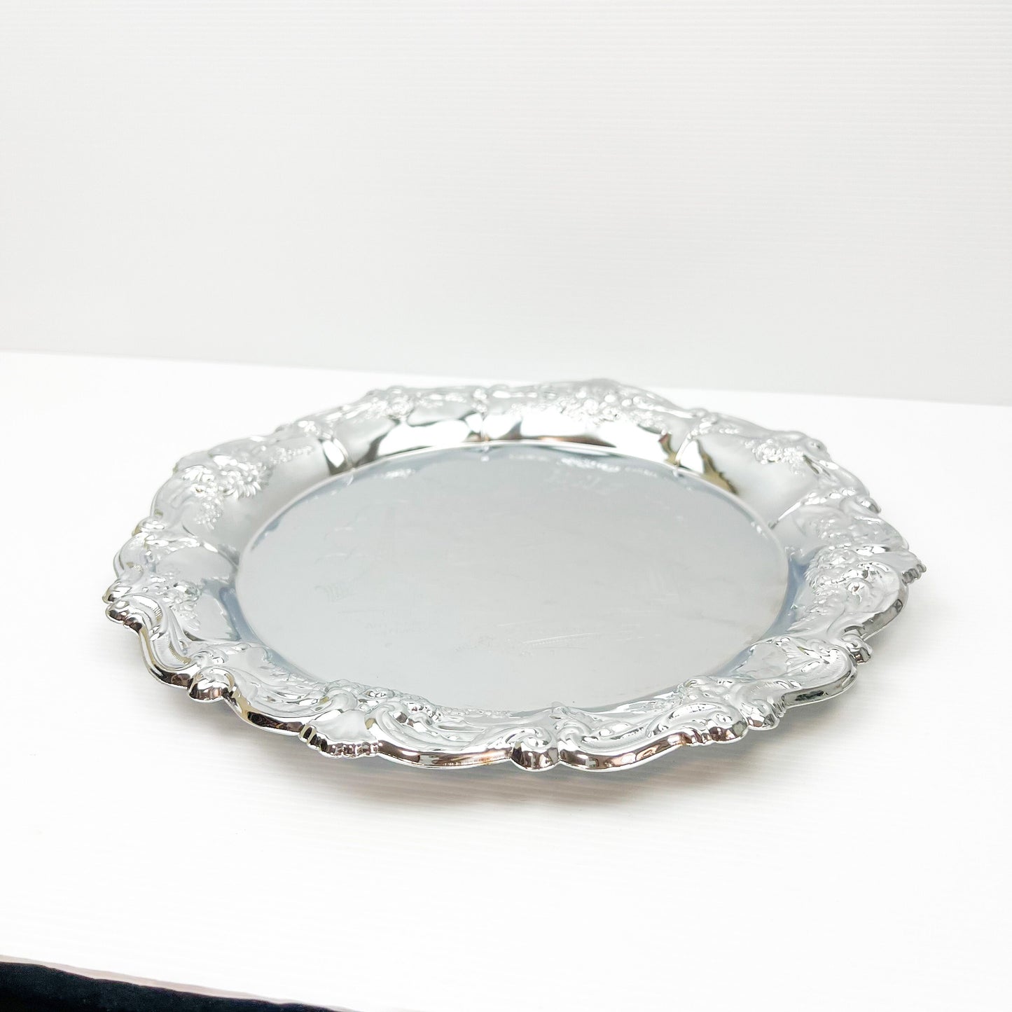 Chrome silver metal Melbourne novelty drink tray with ornate border - Made in Hong Kong