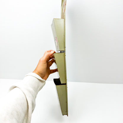 Letters, bills and miscellaneous metal hanging wall holder