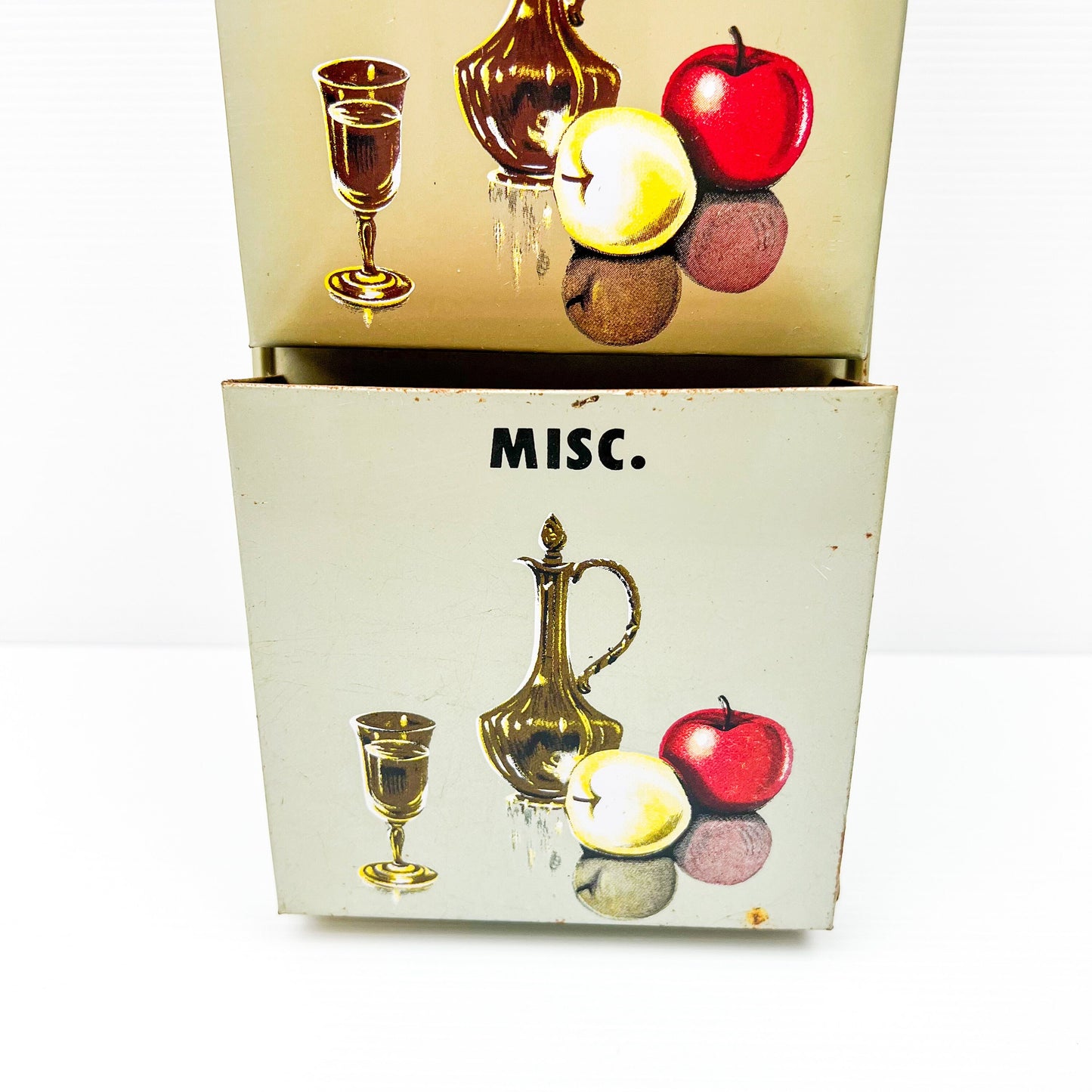 Letters, bills and miscellaneous metal hanging wall holder