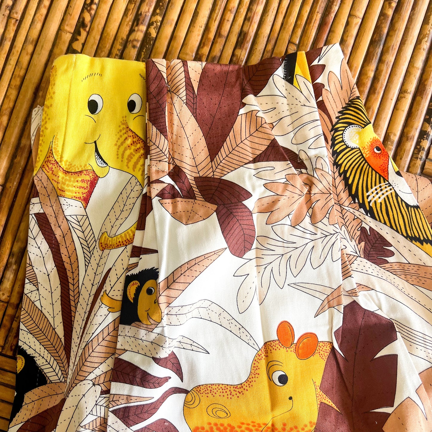 Retro jungle animal kids curtain 204cm long x 54cm wide at top x 110cm wide at base