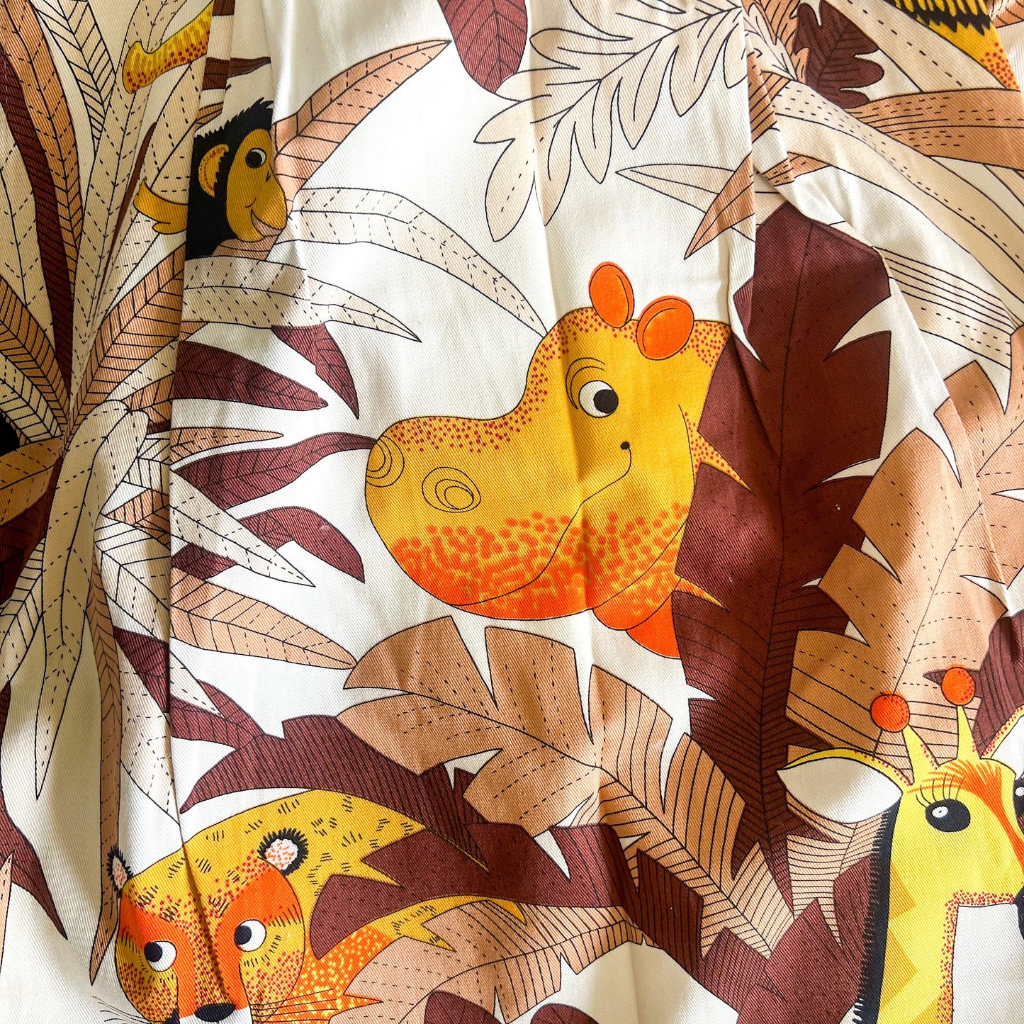 Retro jungle animal kids curtain 204cm long x 54cm wide at top x 110cm wide at base