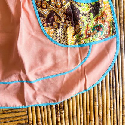 Retro patterned tie back half apron