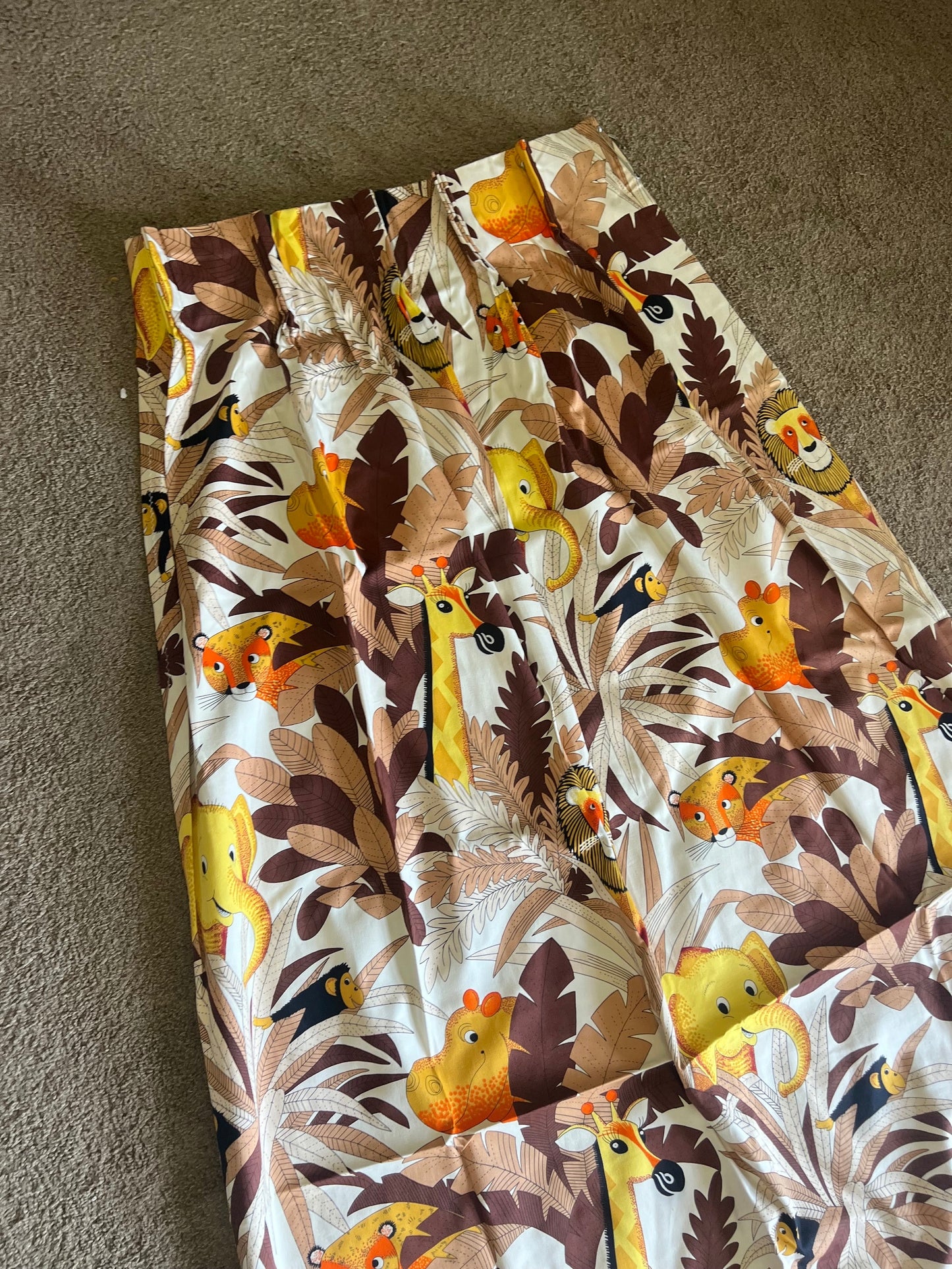 Retro jungle animal kids curtain 204cm long x 54cm wide at top x 110cm wide at base