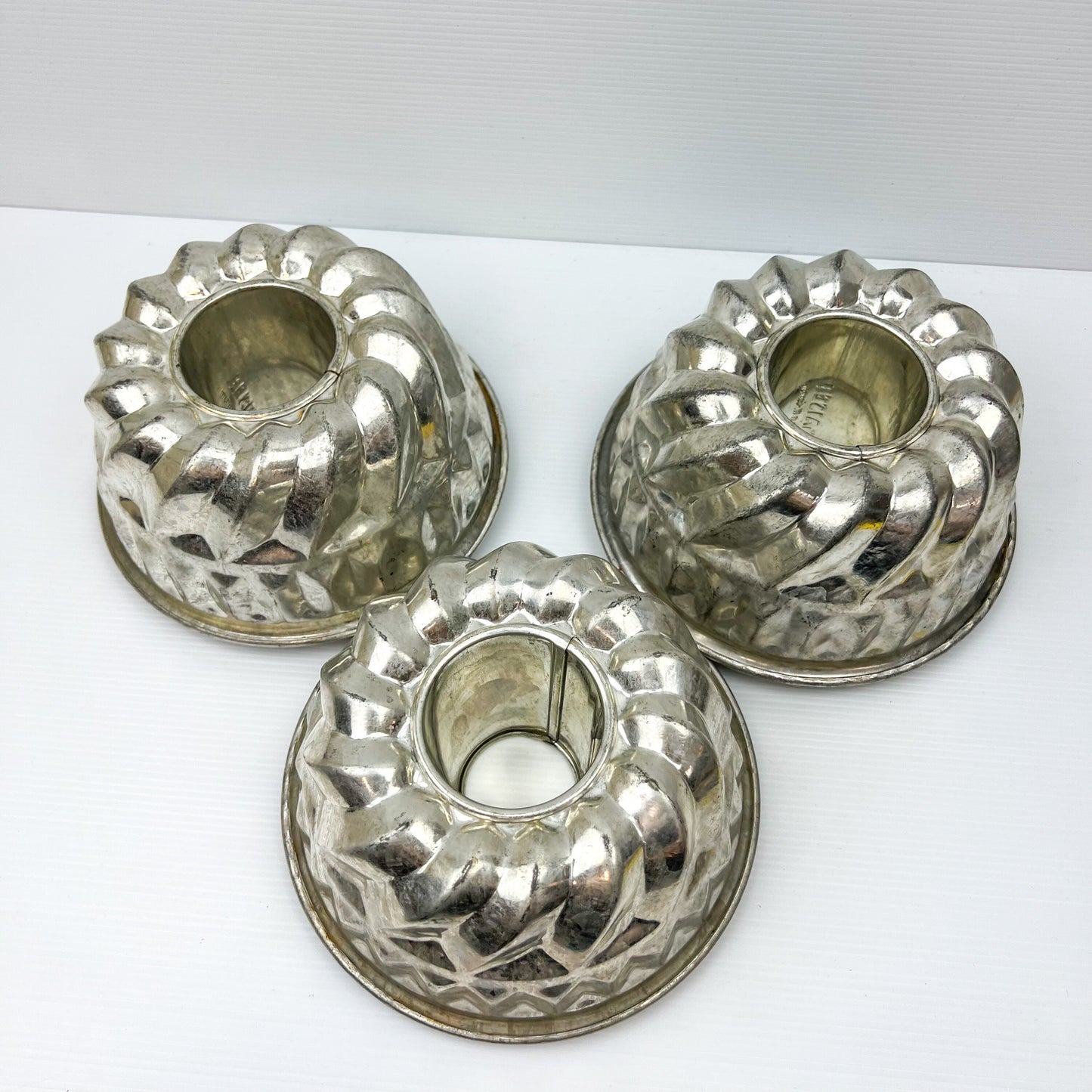 Vintage Kaiser West Germany bundt single metal cake pan/mold, 1950's