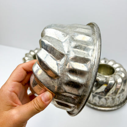 Vintage Kaiser West Germany bundt single metal cake pan/mold, 1950's