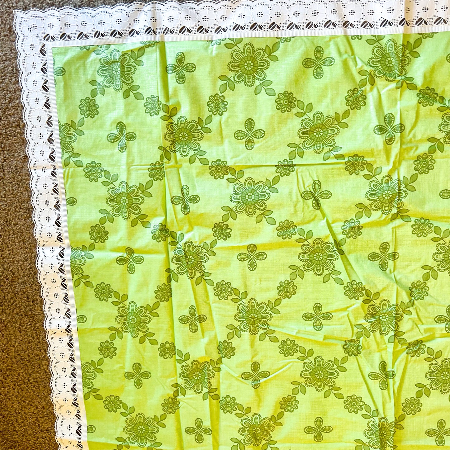 Retro Green And white plastic tablecloth
