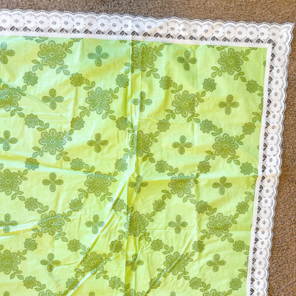 Retro Green And white plastic tablecloth