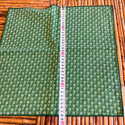 Vintage Cotton Green patterned square napkins set of 6 - Made in England