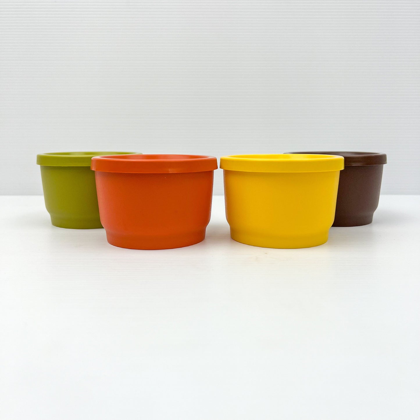 Retro Colourful Tupperware small round container set of 4