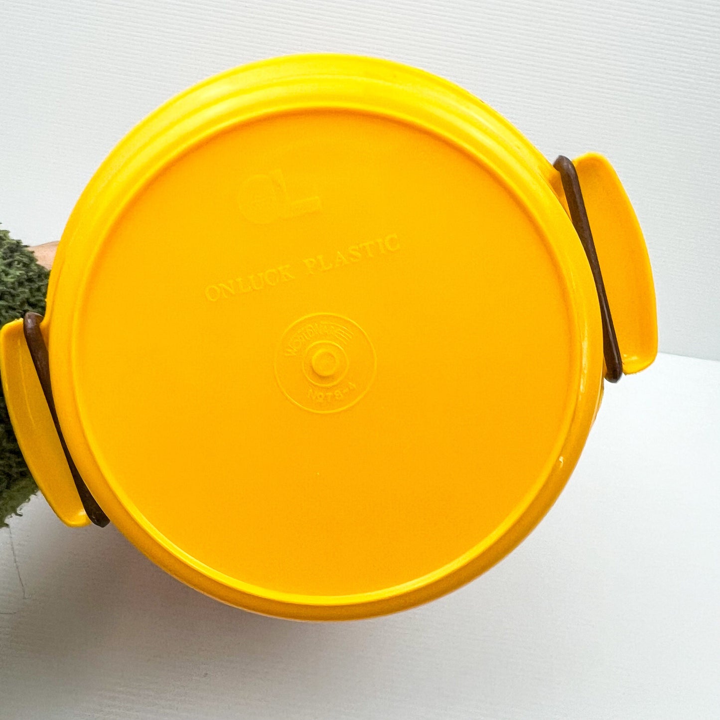 Retro Colourful Plastic Storage Container Set with Carry Handle