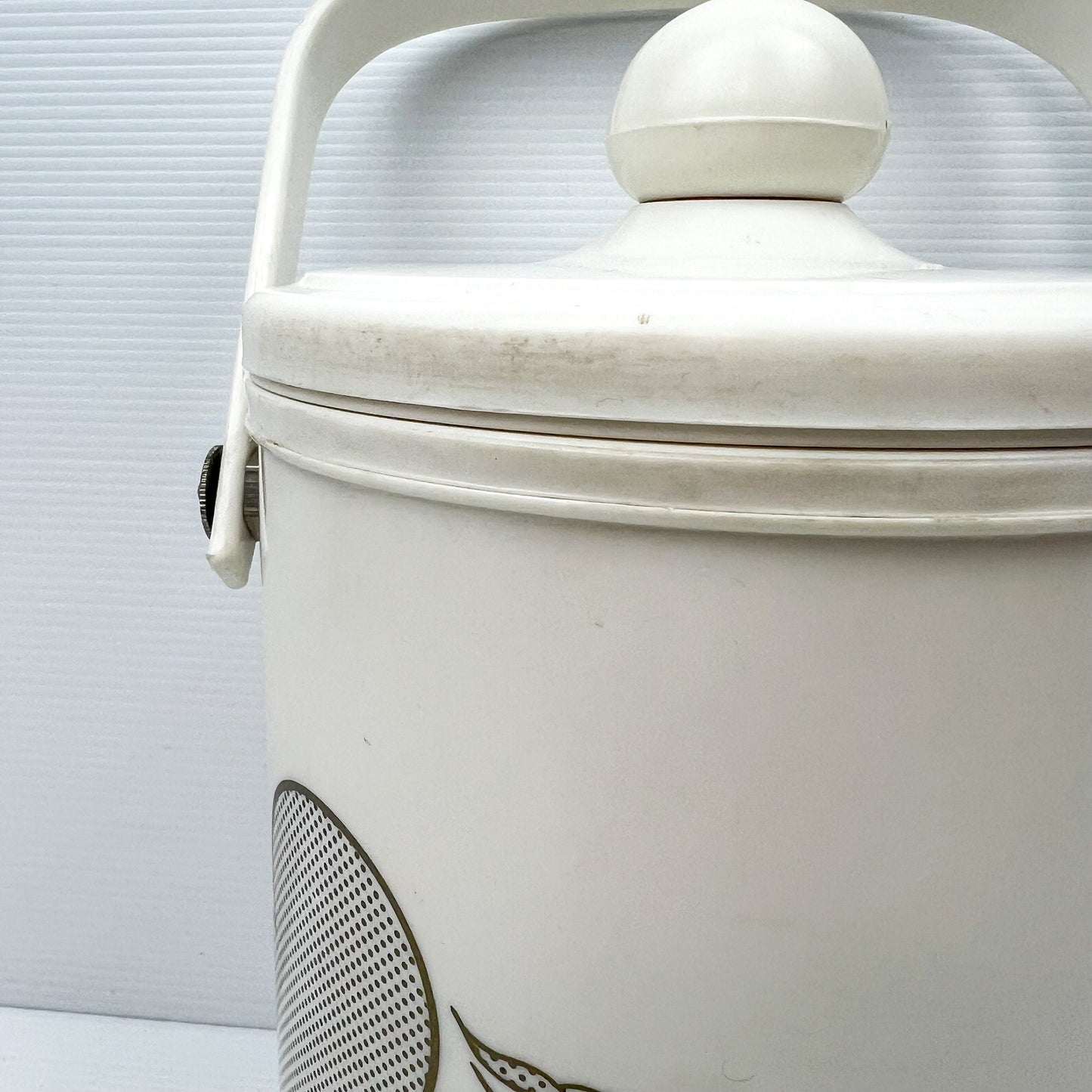 White and Gold Plastic Icd Bucket with clouds and birds artwork