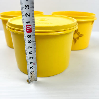 Yellow Tupperware Plastic container set of 3 - only 1 Lid
