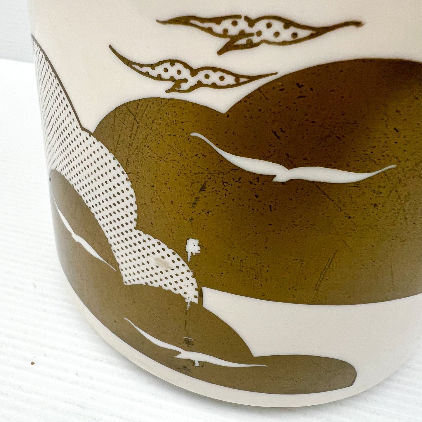 White and Gold Plastic Icd Bucket with clouds and birds artwork