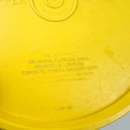 Yellow Tupperware Plastic container set of 3 - only 1 Lid